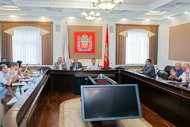 В центре внимания – региональные и федеральные законы